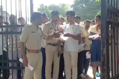 ಯಾದಗಿರಿ: ಯಾದಗಿರಿಯಲ್ಲಿ ಸಿವಿಲ್ ಕಾನ್ಸ್ಟೇಬಲ್ ನೇಮಕಾತಿ ಪರೀಕ್ಷೆ: 19 ಕೇಂದ್ರಗಳಲ್ಲಿ ಬಿಗಿ ಭದ್ರತೆಯಲ್ಲಿ ಪರೀಕ್ಷೆ