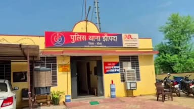लालसोट: झांपदा थाना पुलिस ने चेजा पत्थर से भरी ट्रैक्टर-ट्रॉली को किया ज़ब्त, चालक को किया गिरफ्तार