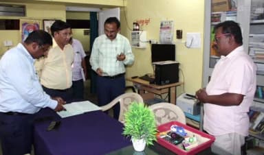 ಹುನಗುಂದ: ಸೂಳೆಬಾವಿ ಗ್ರಾಮದಲ್ಲಿನ ಬಿಸಿಎಂ ಹಾಸ್ಟೆಲ್ ಗೆ ಡಿಸಿ ಸಂಗಪ್ಪ ಅನಿರೀಕ್ಷಿತ ಭೇಟಿ,ಪರಿಶೀಲನೆ