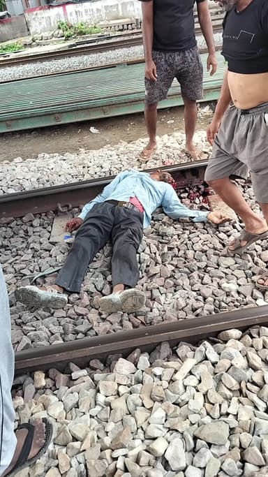 सासाराम में रेलवे स्टेशन पर एक आदमी का हत्या#