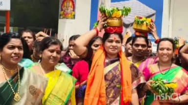 జగిత్యాల: జగిత్యాల జిల్లా కేంద్రంలో పలుచోట్ల ఘనంగా బోనాల ఉత్సవాలు, పాల్గొన్న మాజీ మున్సిపల్ చైర్పర్సన్ అడువాల జ్యోతి లక్ష్మణ్