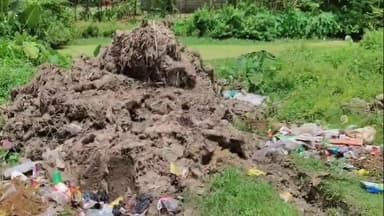 কমলপুর: পুকুর ভরাট নাকি আবর্জনার ডাম্পিং গ্রাউন্ড ? কমলপুর নগর পঞ্চায়েতের ভূমিকা নিয়ে প্রশ্ন