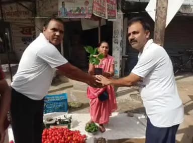 कांकेर: जन सहयोग संस्था ने कांकेर में किया पौधा वितरण