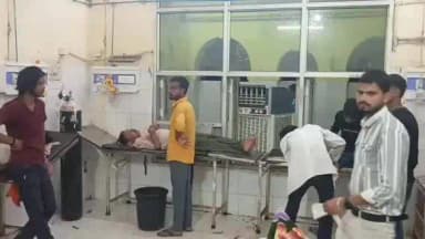 सिधौली: सिधौली सीतापुर मार्ग पर तेज रफ्तार बाइक अनियंत्रित होकर पलटी, दो लोग हुए घायल