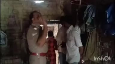 भिनगा: बेचई पुरवा में घर में फंदे से लटका मिला किशोरी का शव, पुलिस जांच में जुटी