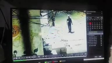 గుంతకల్లు: గుత్తి పట్టణంలోని వాసవి బజార్ లో మద్యం మత్తులో బైక్ కు నిప్పు: సీసీ టీవీ కెమరాలో రికార్డు అయిన దృశ్యాలు