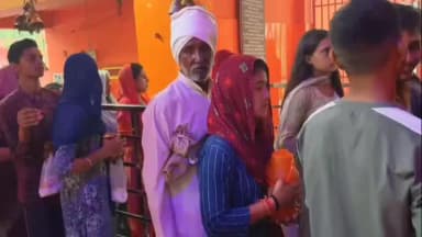 धनौरा: गजरौला में सावन के पहले सोमवार पर चाकेश्वर मंदिर में उमड़ा शिवभक्तों का सैलाब