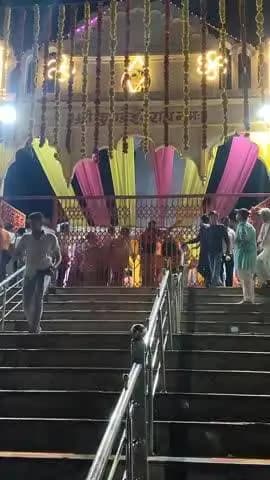 टीकमगढ़: श्रावण के प्रथम सोमवार पर शिव धाम कुंडेश्वर में उमड़ा आस्था का सैलाब: आरती के साथ गूंजा शिवभक्ति का उल्लास