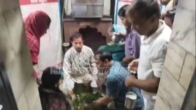 हसनपुर: सावन के प्रथम सोमवार को शिवालयों में उमड़ी भक्तों की भीड़, भक्तों ने भगवान भोलेनाथ का जलाभिषेक कर लिया आशीर्वाद