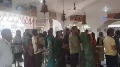 गुमला: श्रावण मास की पहली सोमवारी को बूढ़ा महादेव सहित शिवालयों में उमड़ी भीड़