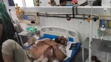 जौनपुर: काशी विश्वनाथ दर्शन कर लौट रहे श्रद्धालुओं की कार हादसे का शिकार, 2 की मौत, 3 घायल, जिला अस्पताल में चल रहा उपचार
