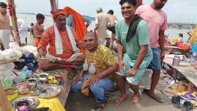जनपद बदायूं कछला घाट पर भक्त जनों की उमड़ी भीड़ भक्तों ने नारे लगाए हर हर महादेव पुलिस प्रशासन का पूरा सहयोग रहा है