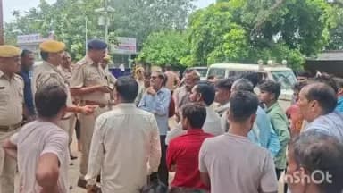सेपउ: संदिग्ध परिस्थिति में धौलपुर के मजदूर की अहमदाबाद में मौत, परिजन डेड बॉडी लेकर पहुंचे एसपी कार्यालय