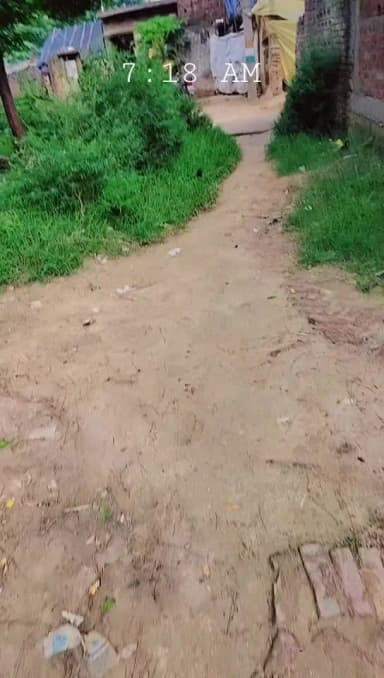 yah video mere Jawahar Purva mein ki prakar ki suvidha nahin Hai prashasan se aur Sarkar se mang Karta Hun Ki mere gaon