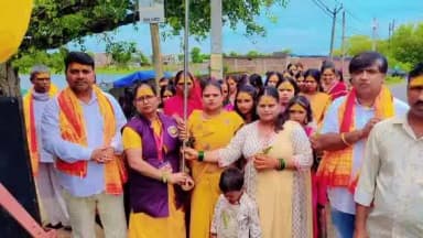 चैनपुर: शाहपुर पनेरीबांध रोड के शिव मंदिर से सत प्रेम संघ ने प्रथम सोमवारी पर निकाली जलयात्रा