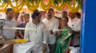 పెద్దాపురం: ప్రజలకు తక్కువ ధరలో నాణ్యమైన బియ్యం అందించేందుకు ప్రభుత్వం మరో అడుగు ఎమ్మెల్యే రాజప్ప