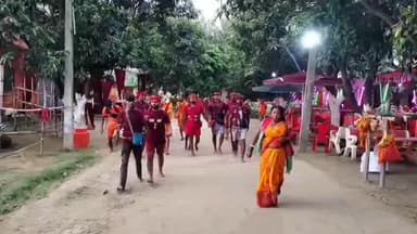 तारापुर: आंखों पर पट्टी बांधकर बाबाधाम की ओर बढ़े डाक बम, आस्था कि अनोखी मिसाल बने सुधांशु।