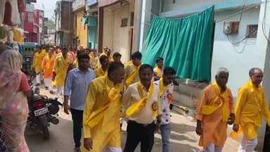 निवाड़ी: निवाड़ी में राष्ट्रकवि मैथिलीशरण गुप्ता जयंती पर निकली भव्य शोभायात्रा