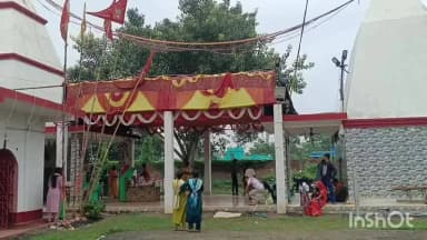 शिकारीपाड़ा: श्रावण मास के पहले सोमवार पर शिकारीपाड़ा के शिवालयों में उमड़ी श्रद्धालुओं की भारी भीड़