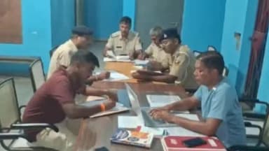 गम्हरिया: गम्हरिया थाना में कांडों के दैनिक लेखन कार्य की समीक्षा हुई