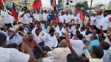 திருப்பத்தூர்: உதயநிதி ஸ்டாலின் கைதை கண்டித்து திருப்பத்தூரில் திமுகவினர் சாலை மறியல்-நூற்றுக்கும் மேற்பட்டோர் கைது- போக்குவரத்து நெரிசல்