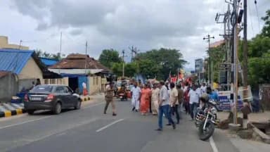அகஸ்தீஸ்வரம்: உதயநிதி ஸ்டாலின் கைது கண்டித்து வடசேரியில் சாலை மறியலில் ஈடுபட்ட திமுகவினர் கைது