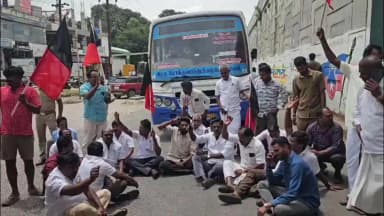 சூளகிரி: உதயநிதி ஸ்டாலின் கைதை கண்டித்து சூளகிரியில் சாலை மறியலில் ஈடுபட்ட திமுகவினர் கைது