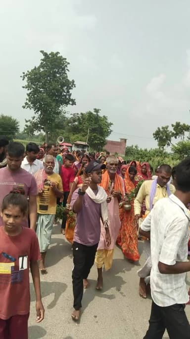 ग्राम सुघरन थाना डंडारी जीला बेगूसराय बिहार
भग्त के शरीर में प्रवेश कर मां भगवती
गंगा स्नान करने के लिए निकल पड़े