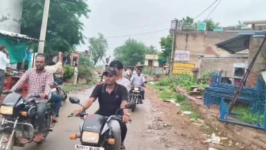 katig union gegsu masin ki hadatal chal rahi ha bari se Chilachud agai tak reli likhali h