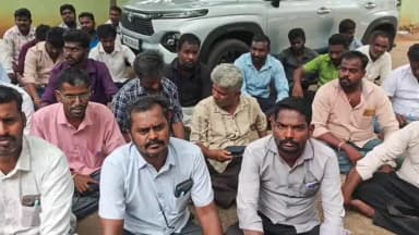 சிவகங்கை: நுகர்பொருள் வாணிபக் கழக பருவகால பணியாளர்கள் உள்ளிருப்பு போராட்டம்