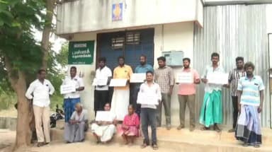 ஆத்தூர்: கெங்கவல்லி டாஸ்மாக் கடையை அகற்றக்கோரி முற்றுகையிட்ட போராட்டத்தில் மது வாங்க வந்த மது பிரியர்களால் பரபரப்பு