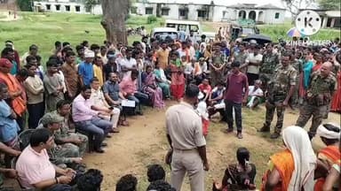 घाघरा: बड़काडीह गांव में अंत्येष्टि स्थल पर मड़वा गाड़ने के विवाद हुआ शांत,ग्रामीणों ने की गांव में हुई बैठक,co,sdpo शामिल