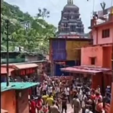 ऋषिकेश: महादेव के दर पर लगा आस्था का अंबार