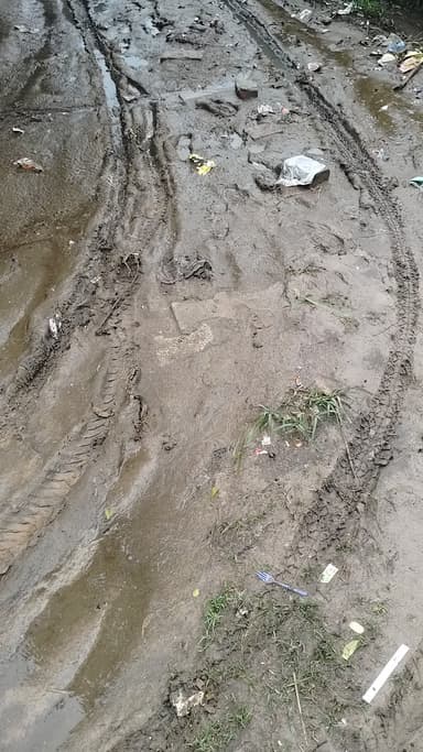 derha rampur rasta kharab hone se presaan suport me guys