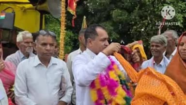 हिण्डौन: गांव खेडा से जोबनेर पदयात्रा को विधायक दर्शन सिंह गुर्जर ने हरी झंडी दिखाकर रवाना किया