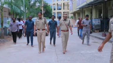 వేములవాడ: భీమేశ్వరస్వామివారిని దర్శించుకున్న రాజన్న జోన్-3 డీఐజీ సన్ప్రీత్ సింగ్