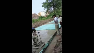 सरैया: सरैया में सड़क ढलाई की गुणवत्ता पर उठे सवाल, जन संघर्ष मोर्चा ने किया विरोध
प्रदर्शन