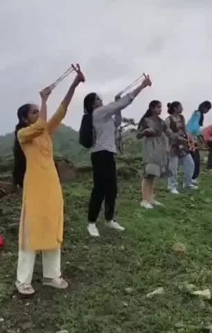राजसमंद: देवगढ़ में गुलेल से बिखेरे गए सीड बॉल, दुर्गम पहाड़ियों पर पौधारोपण का अनूठा प्रयास