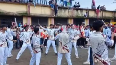 चतरा: डाड़ी गांव में चहल्लुम का त्योहार अकीदत के साथ मनाया गया, जिसमें हैरतअंगेज करतब दिखाए गए