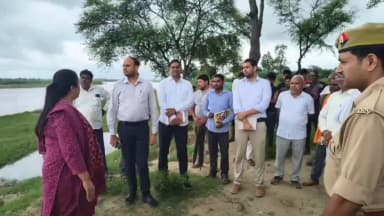 सवायजपुर: रामगंगा नदी के कटान प्रभावित क्षेत्र का एडीएम ने किया निरीक्षण, 10 दिन में कटानरोधी कार्य पूरे करने के दिए निर्देश