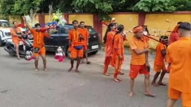 बांधवगढ़: राम मंदिर से निकली भव्य कांवड़ यात्रा, बाबा बैद्यनाथ धाम के लिए रवाना हुए शिवभक्त