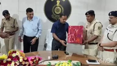 साजा: बेमेतरा के एसपी कार्यालय में डीएसपी राजेश कुमार झा के सेवानिवृत्त होने पर विदाई समारोह का आयोजन हुआ