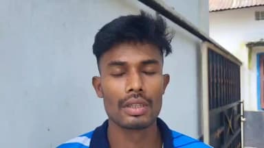 জলপাইগুড়ি: অভিযোগের পাহাড়, তবু অসহায় মানুষের ভরসা! কৃষ্ণ দাসের খোঁজে প্রতিদিন বাড়িতে ভিড় জমাচ্ছেন অসহায় মানুষগুলো