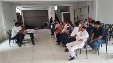 सक्ती: अमानकीकृत डेयरी उत्पादों पर सख्ती, व्यापारियों व होटल संचालकों को नियमों की दी गई जानकारी