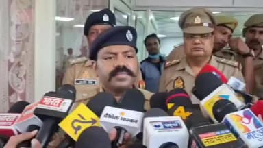 अतीक अहमद के सबसे छोटे बेटे अबान की मौत की जानकारी पर उसका बड़ा भाई अहजम झांसी पहुंचा.
अतीक के पूरे परिवार में इस चौथे