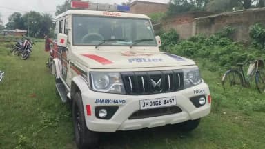 जामताड़ा: हलुदकनाली गांव में तालाब में डूबने से एक व्यक्ति की मौत, पुलिस मौके पर पहुंची