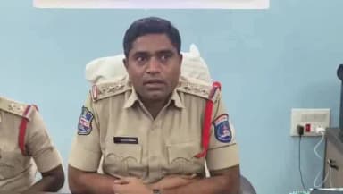 సంగారెడ్డి: సదాశివపేటలో పుస్తేల తాడు చోరీ కేసును చేధించి మీడియా తో వివరాలు వెల్లడించిన CI వెంకటేష్