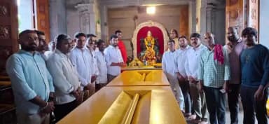 నిర్మల్: సారంగాపూర్ మండలం అడెల్లి గ్రామంలోని శ్రీ మహా పోచమ్మ అమ్మవారిని దర్శించుకున్న బోథ్ నియోజకవర్గ ఎమ్మెల్యే అనిల్ జాదవ్