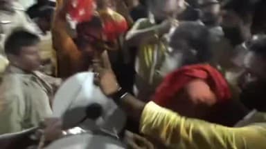 సంగారెడ్డి: సంగారెడ్డి దుర్గమ్మ జాతరలో డాన్సులు చేసిన మాజీ ఎమ్మెల్యే జగ్గారెడ్డి