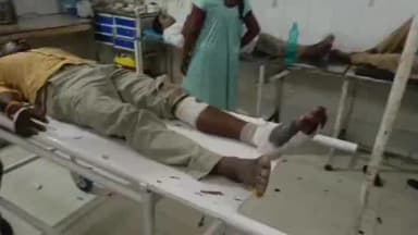 महोली: तेज रफ्तार दो बाइकों में सड़क पर हुई जोरदार टक्कर, एक व्यक्ति हुआ घायल